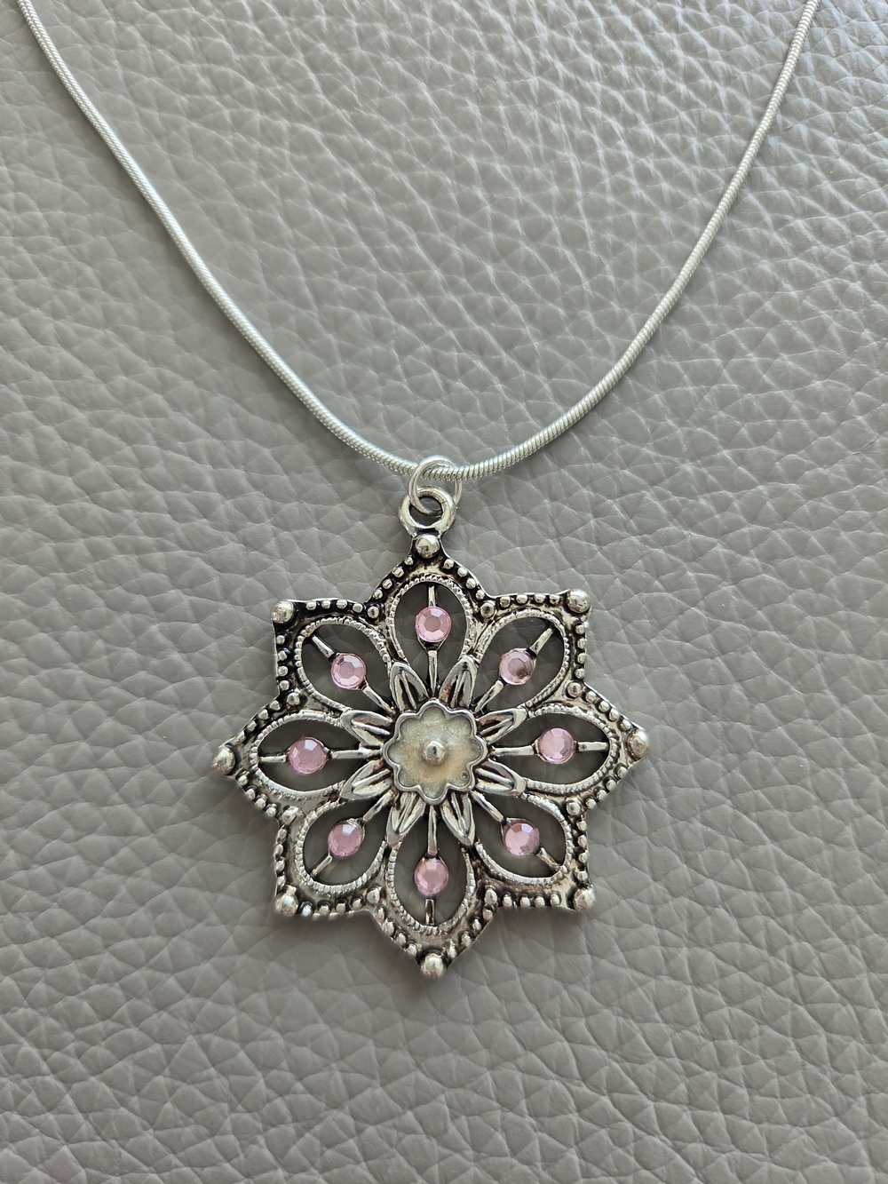 Delicate Silver Floral Pendant Necklace with Pink Accents